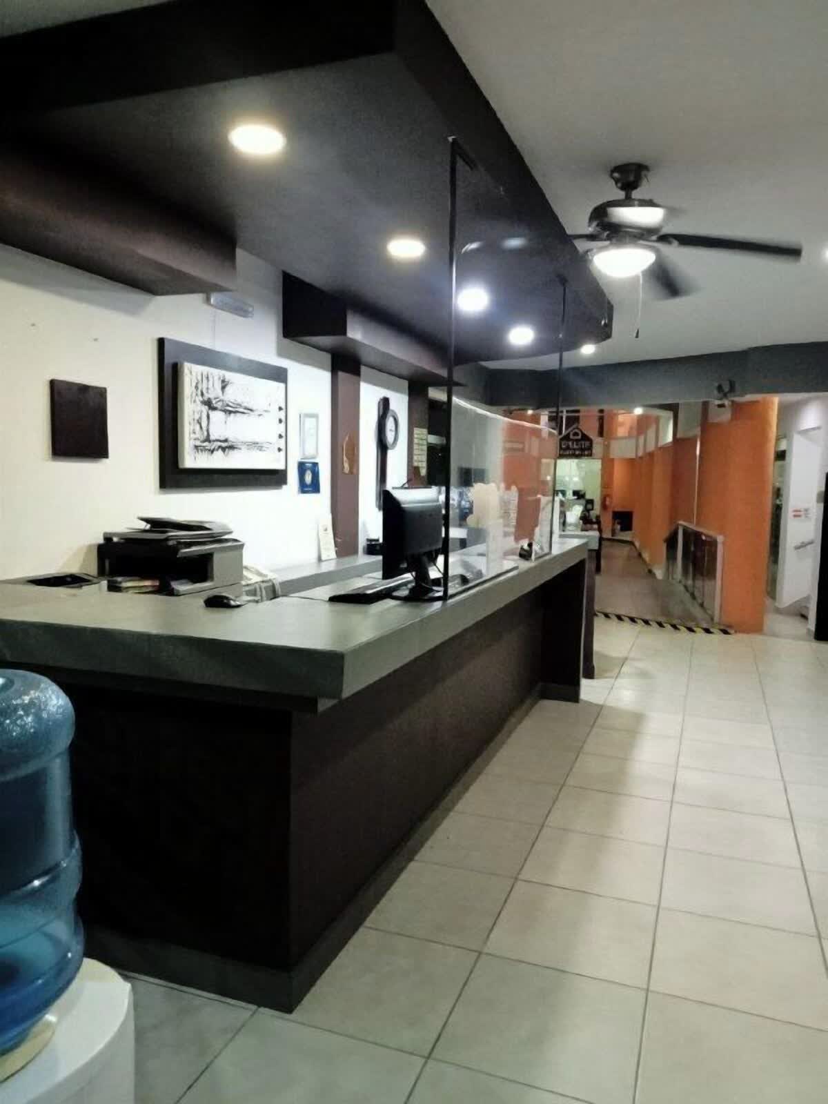 Reception at Hotel Plaza Elite