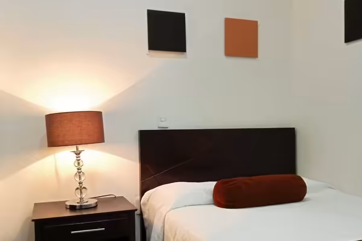 Traditional Room, Mixed Dorm, Non Smoking, Private Bathroom